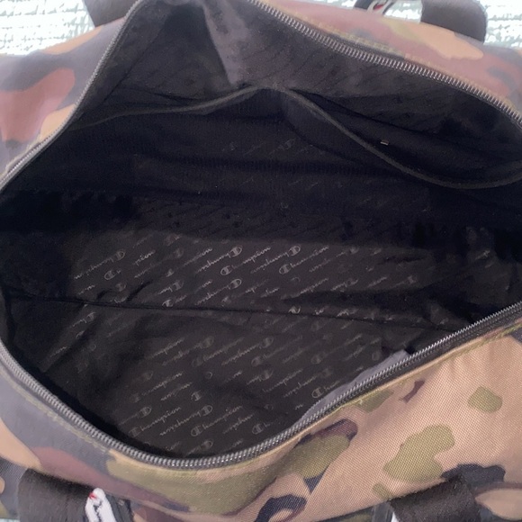 Champion Camouflage Duffel Bag - Picture 6 of 7